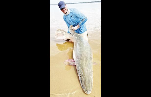 Chasing dinosaurs: Kentucky light line specialist finding more giants on Texas waters